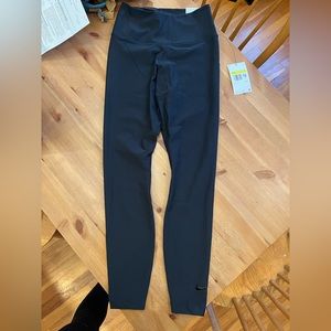 BNWT Free People Movement leggings